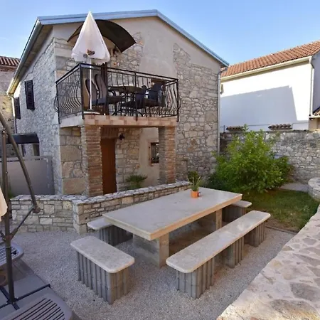 Апартаменты Klimatisierte In Tar Mit Terrasse, Grill Und Garten